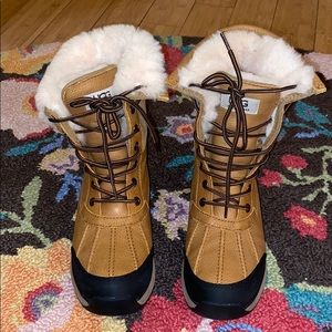 UGG Adirondack III Winter Boots NEVER WORN